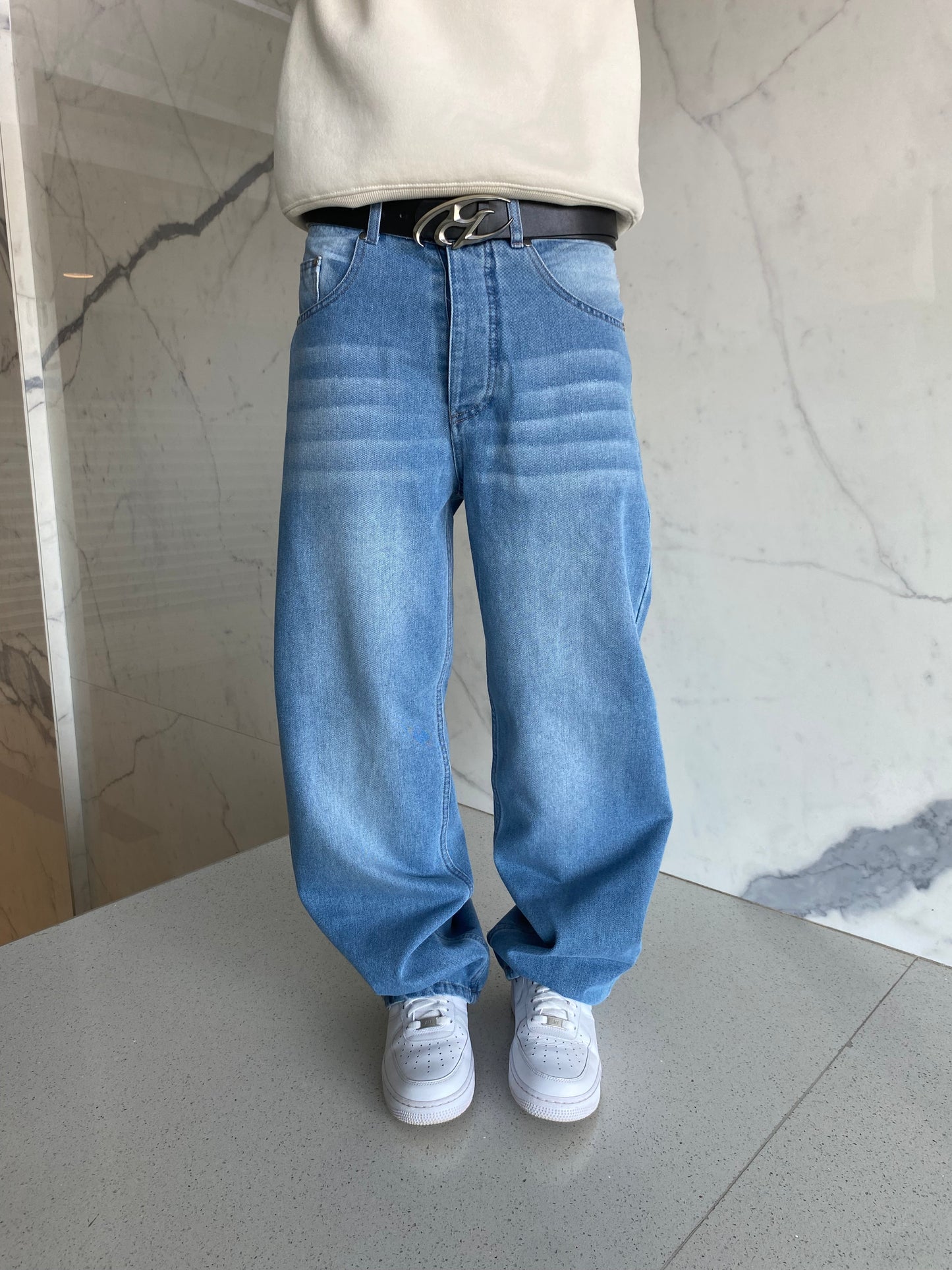 BLUE BAGGY JEANS